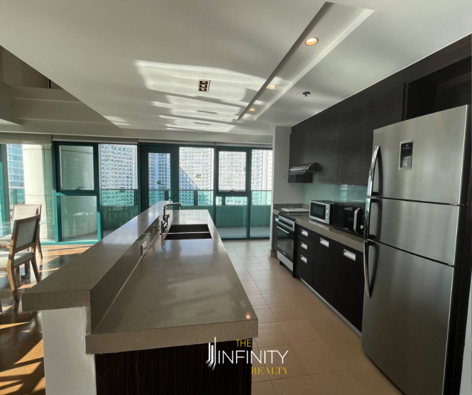 For Sale 3 Bedroom in Edades Tower, Makati City, photo 13 of 20