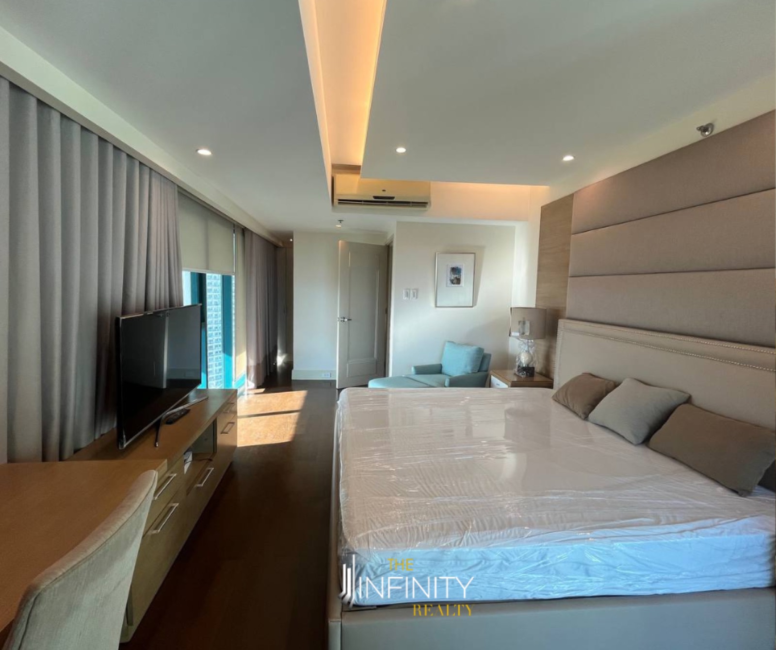For Sale 3 Bedroom in Edades Tower, Makati City, photo 4 of 20