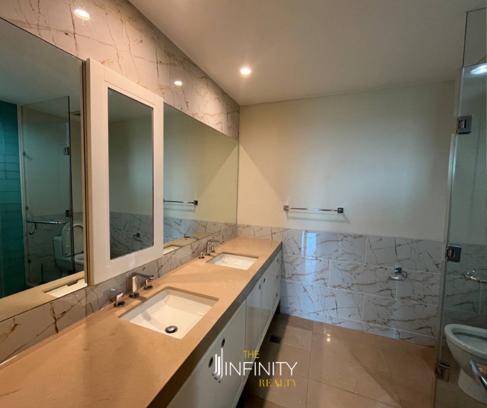 For Sale 3 Bedroom in Edades Tower, Makati City, photo 18 of 20