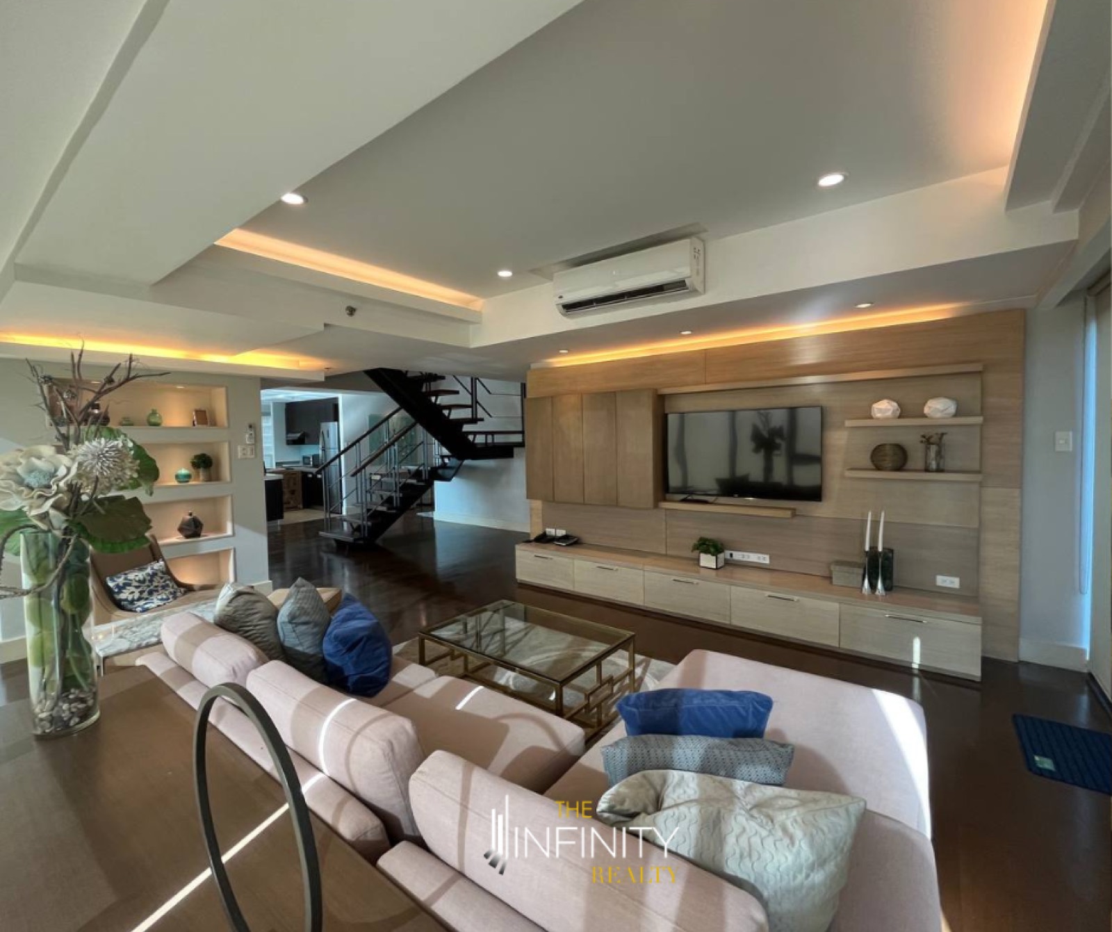 For Sale 3 Bedroom in Edades Tower, Makati City, photo 5 of 20