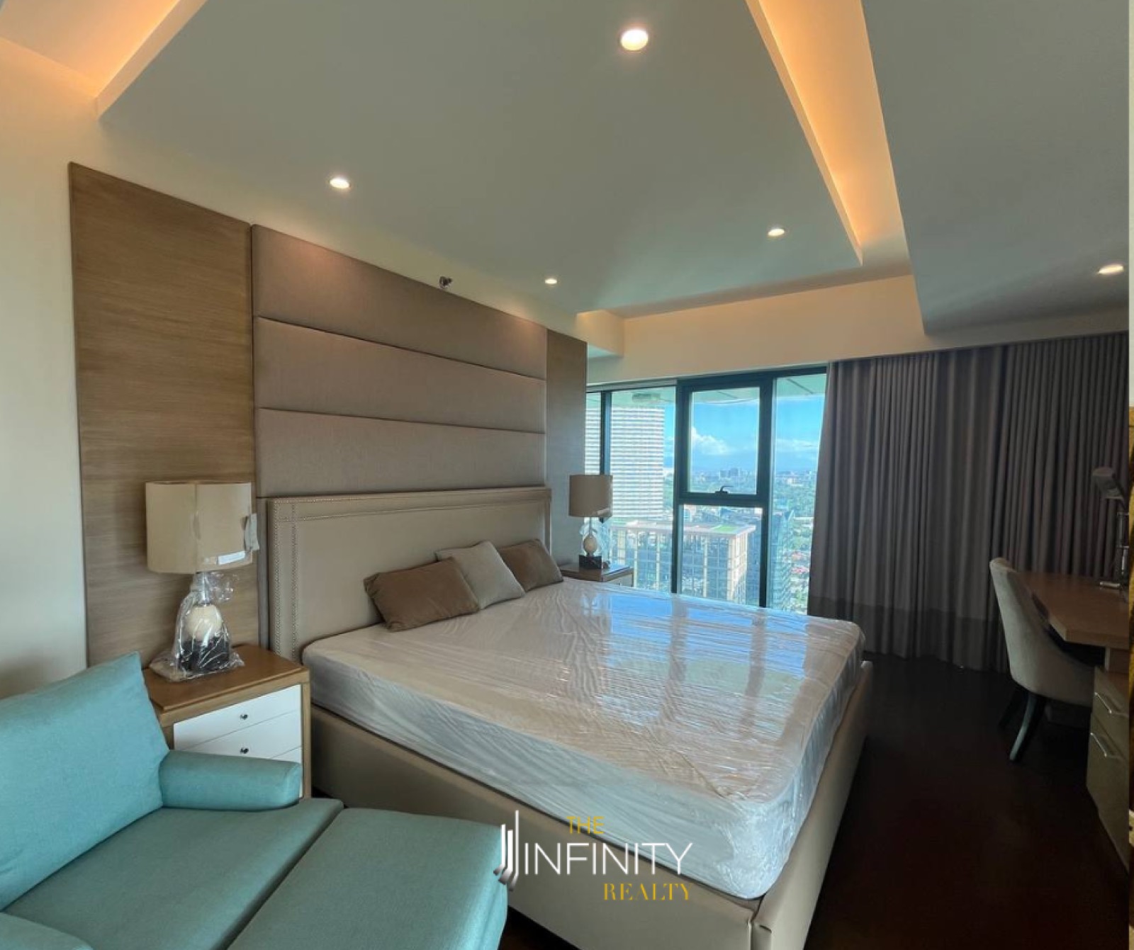 For Sale 3 Bedroom in Edades Tower, Makati City, photo 2 of 20