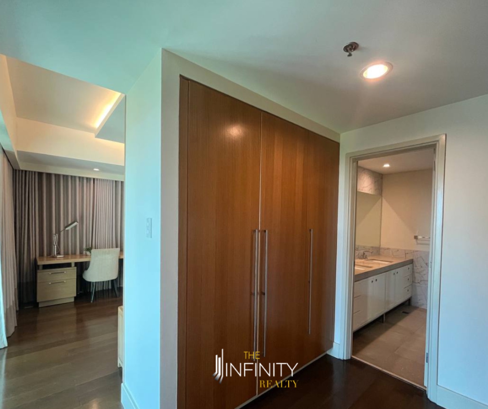For Sale 3 Bedroom in Edades Tower, Makati City, photo 3 of 20
