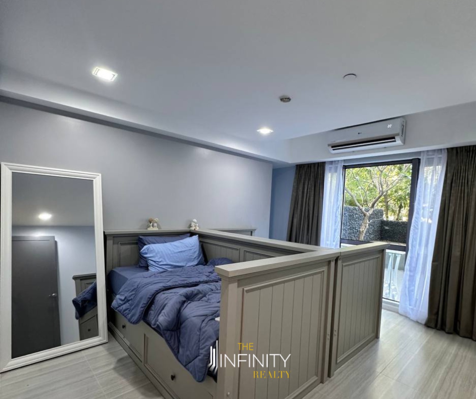 For Sale 3 Bedroom in Aqua Residences, Mandaluyong City, photo 3 of 11