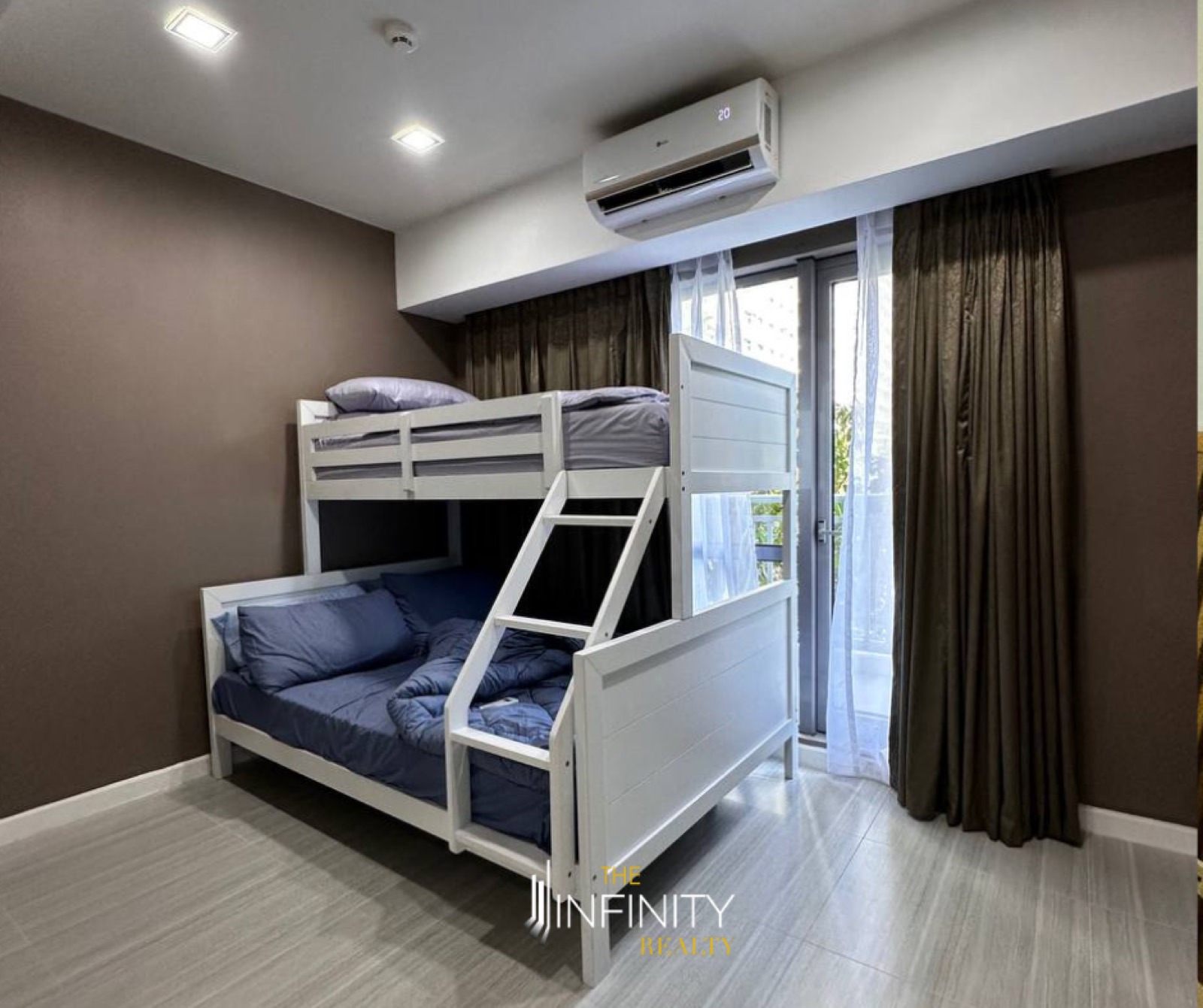 For Sale 3 Bedroom in Aqua Residences, Mandaluyong City, photo 2 of 11