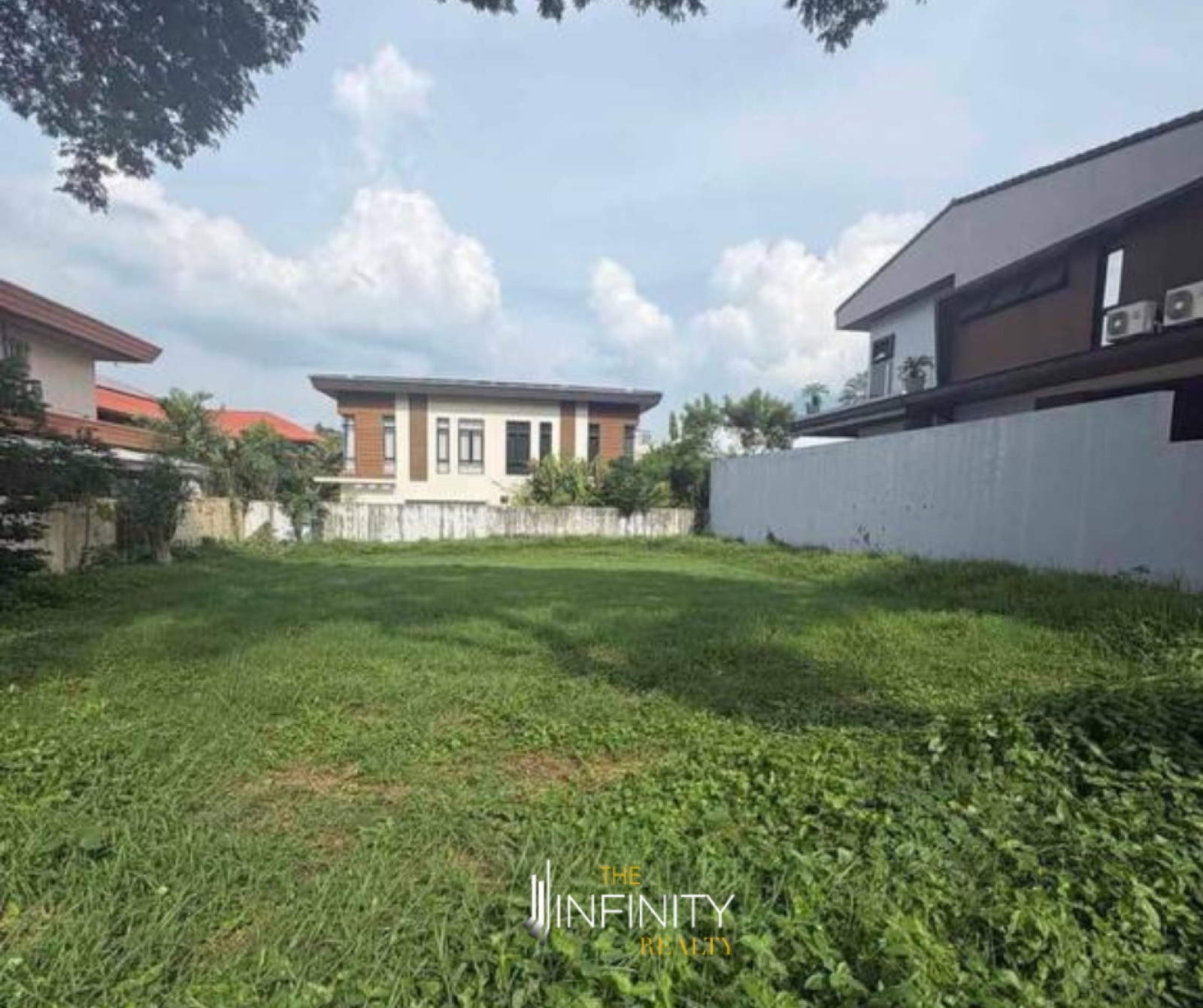 For Sale Lot in Ayala Alabang Village, Muntinlupa City, photo 3 of 3