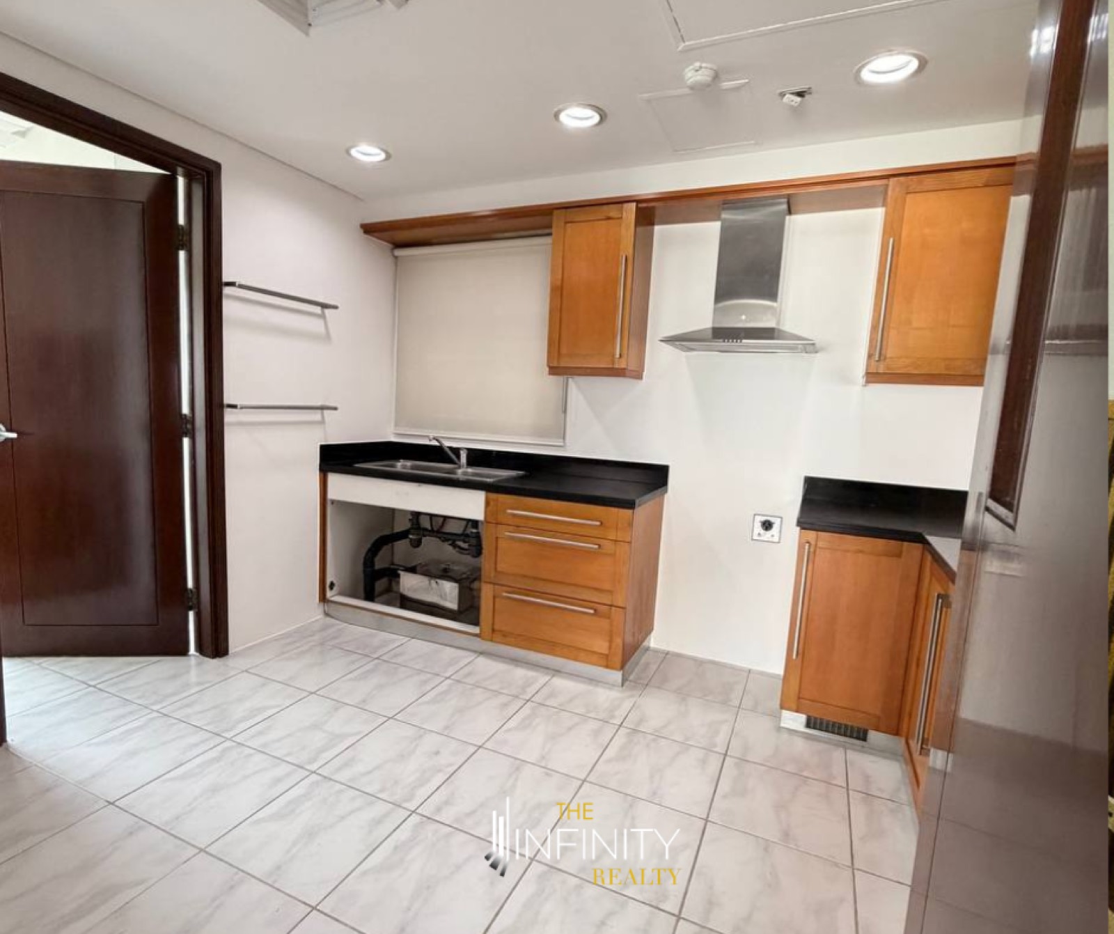 For Lease 2 Bedroom in Trag Laguna Tower, Makati City, photo 8 of 13