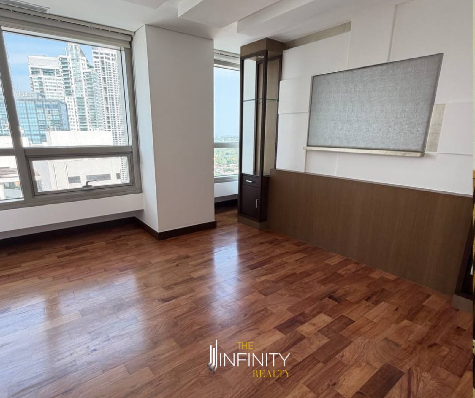 For Lease 2 Bedroom in Trag Laguna Tower, Makati City, photo 4 of 13