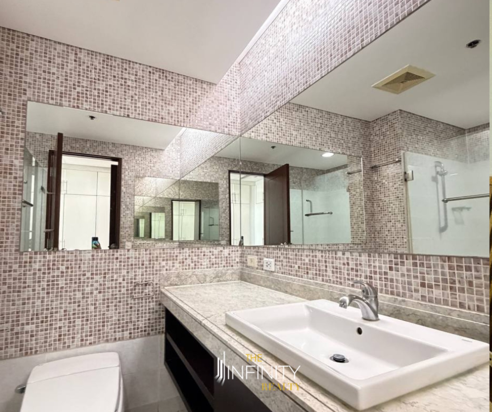For Lease 2 Bedroom in Trag Laguna Tower, Makati City, photo 12 of 13