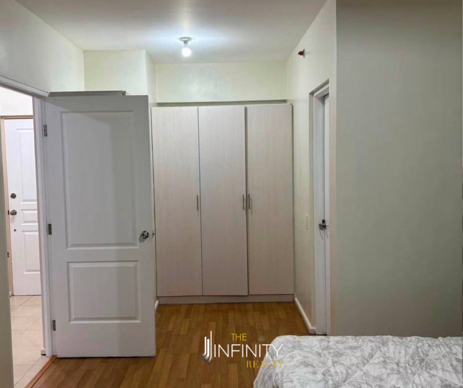 For Sale 1 Bedroom in Two Serendra Encino, Taguig City, photo 3 of 7
