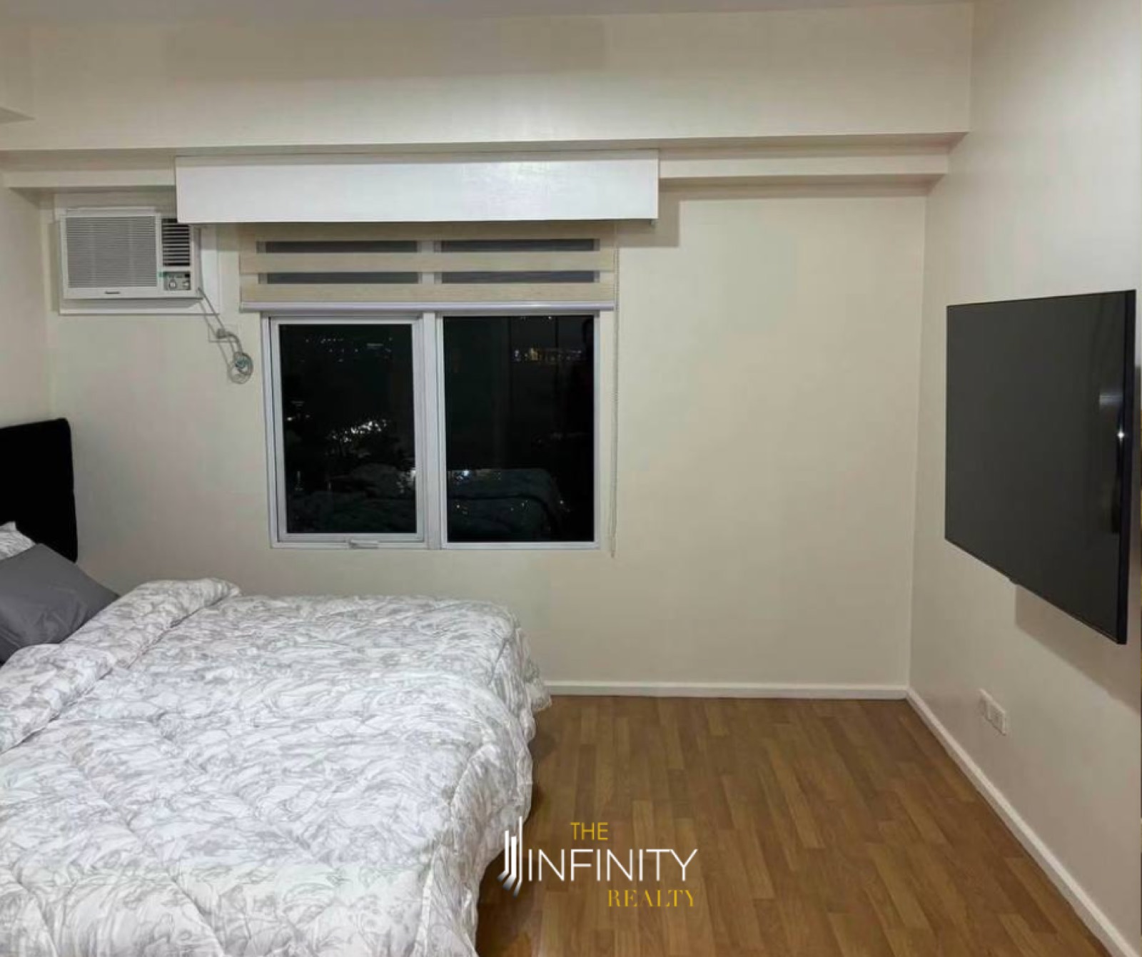 For Sale 1 Bedroom in Two Serendra Encino, Taguig City, photo 2 of 7