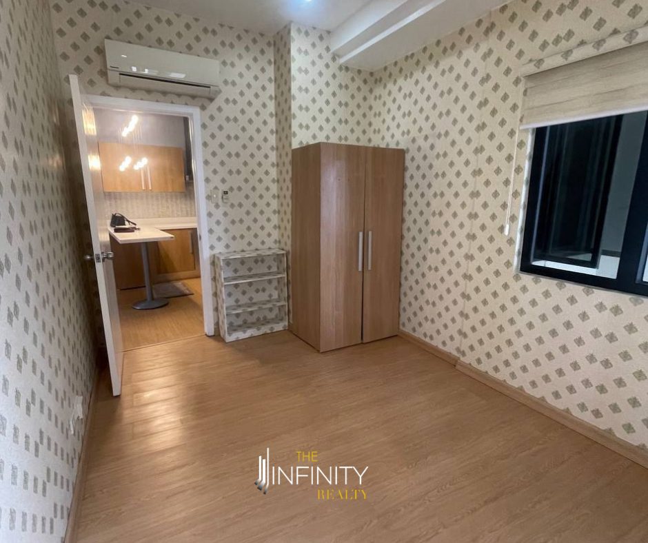 For Sale 2 Bedroom in Knightsbridge Residences, Makati City, photo 2 of 12