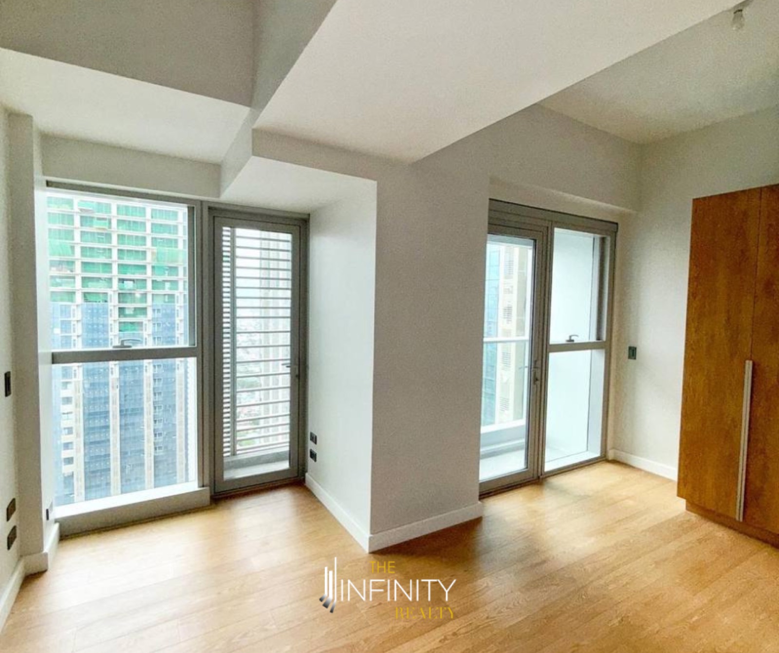 For Sale 3 Bedroom in Haru, The Seasons Residences, Makati City, photo 2 of 5