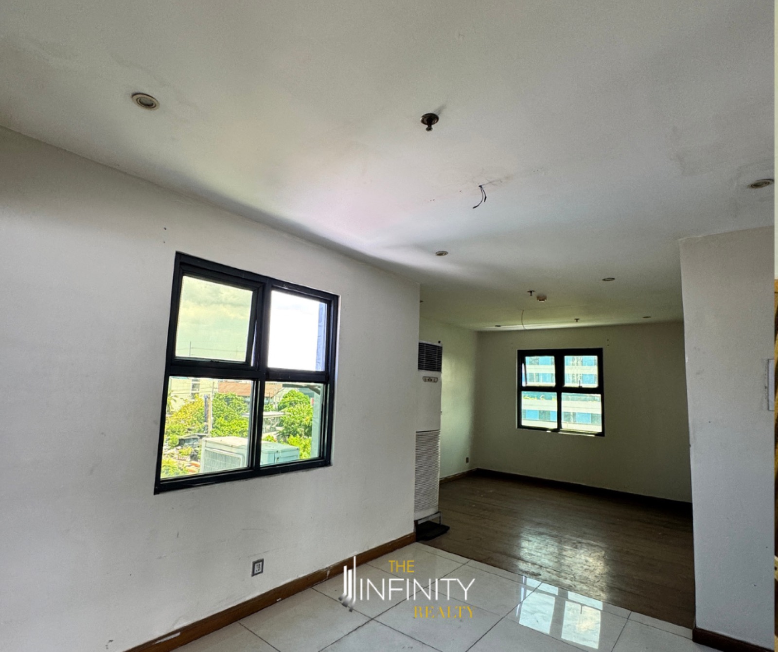 For Sale Suez Commercial Building, Makati City, photo 2 of 7
