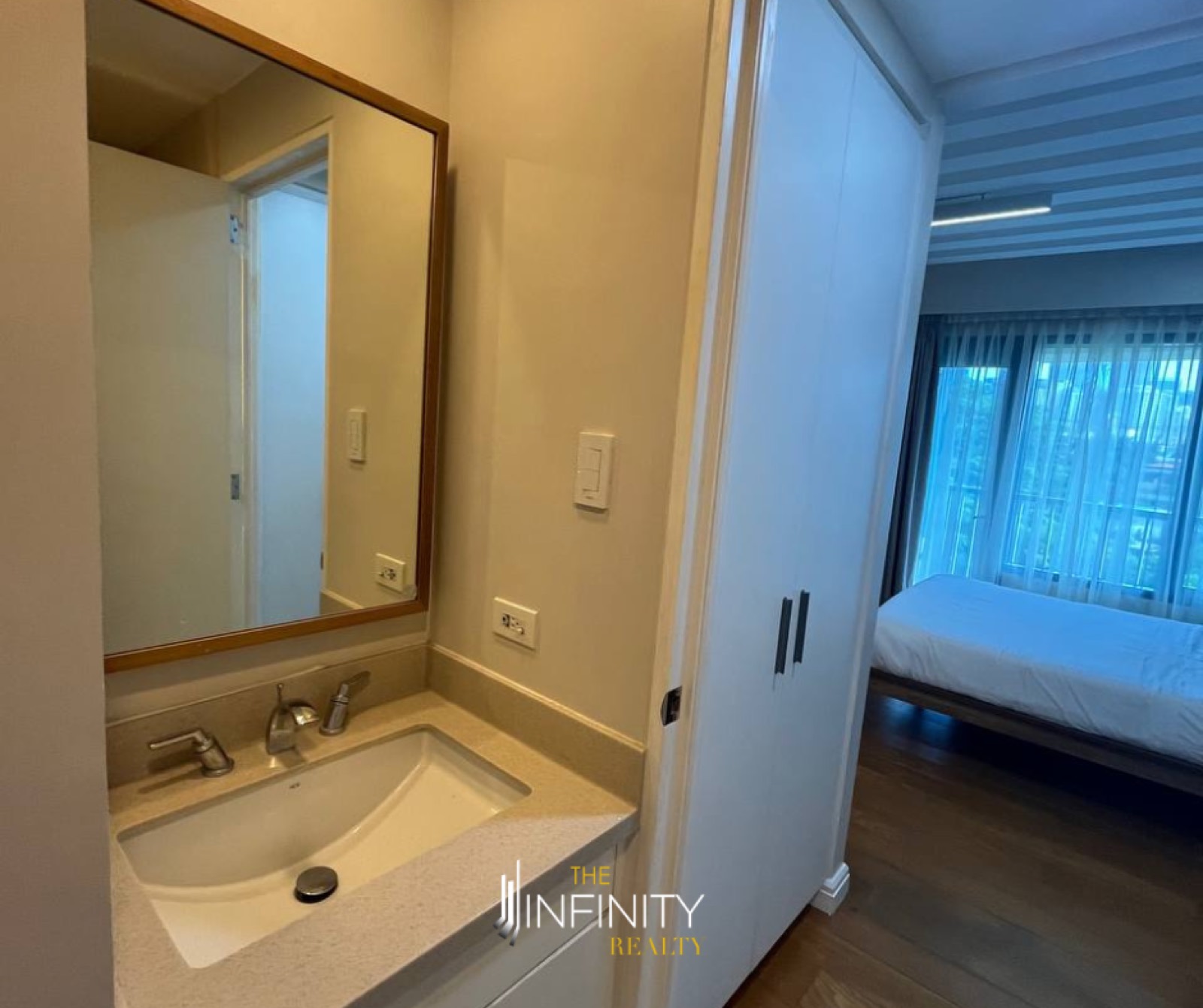 Lease 2 Bedroom in One Rockwell West, photo 13 of 15