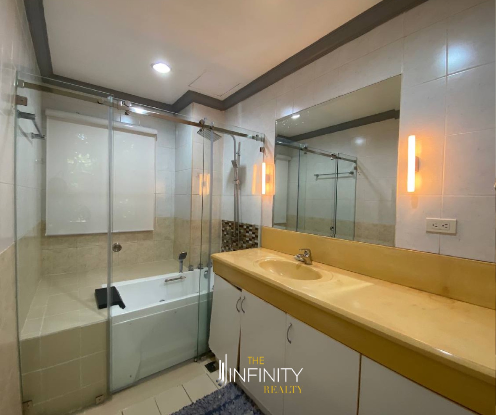 For Sale 2 Bedroom in McKinley Garden Villa, Taguig City, photo 14 of 14
