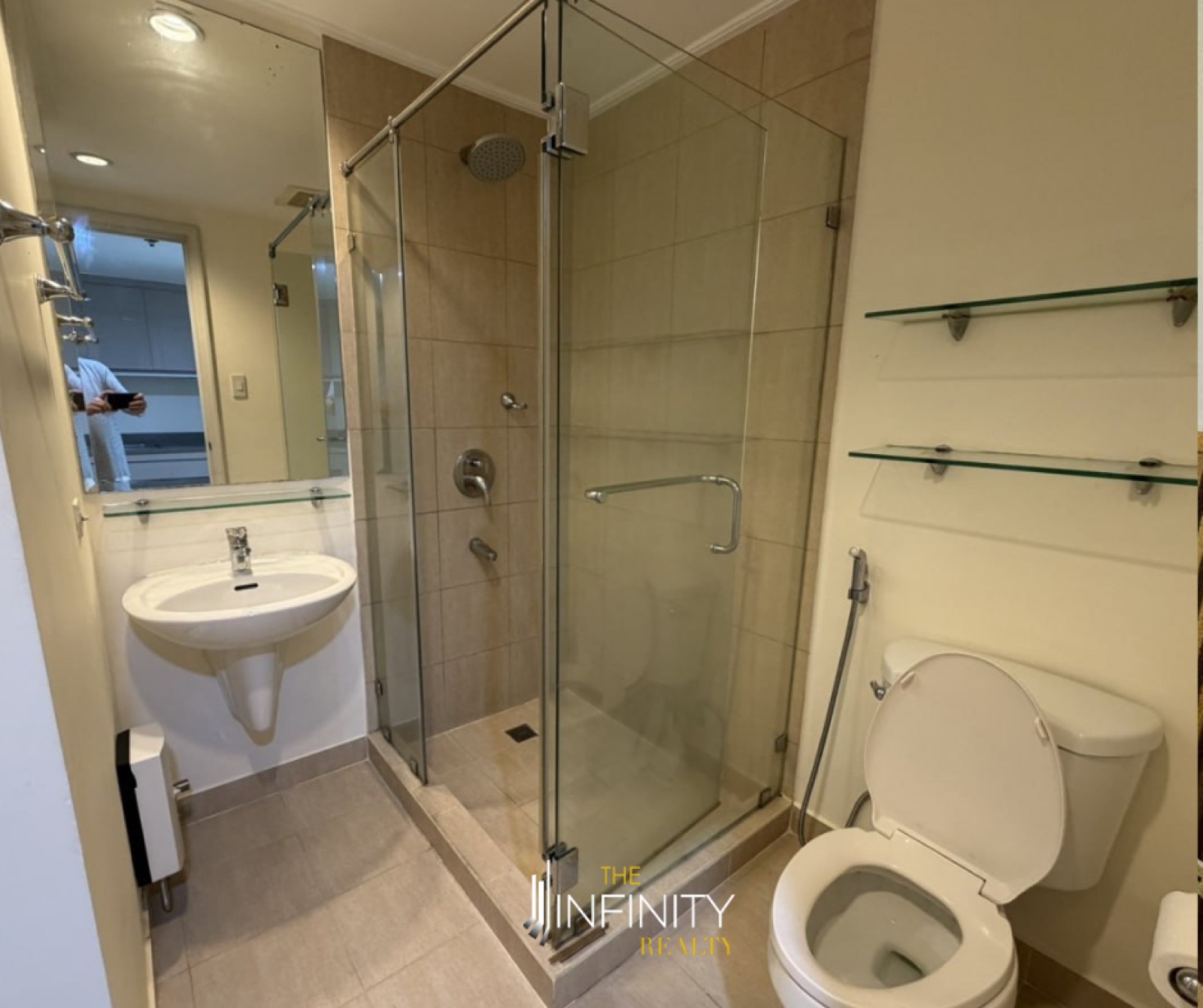 For Sale 1 Bedroom in Joya South, Makati City, photo 6 of 6