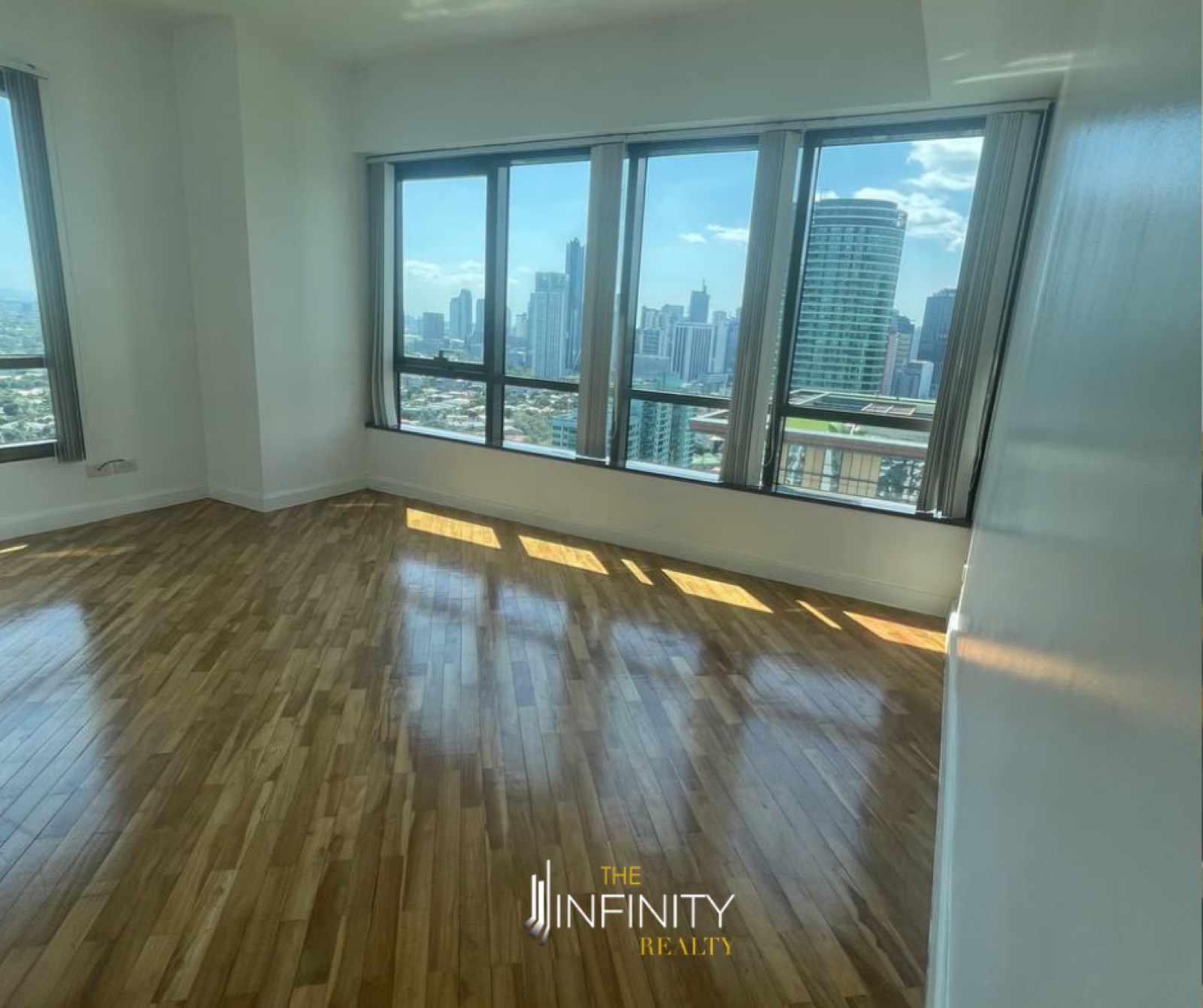 For Sale 2 Bedroom in Joya South, Makati City, photo 4 of 8