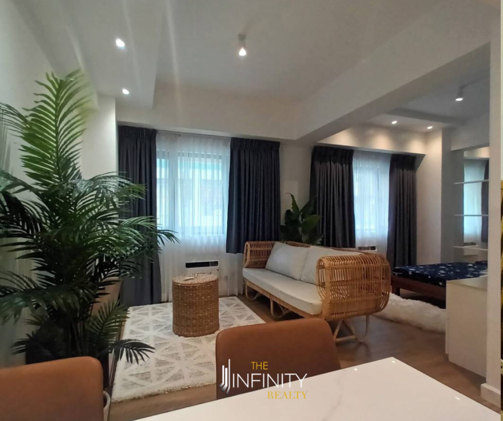 For Sale 1 Bedroom in Forbeswood Heights, Taguig City, photo 2 of 6
