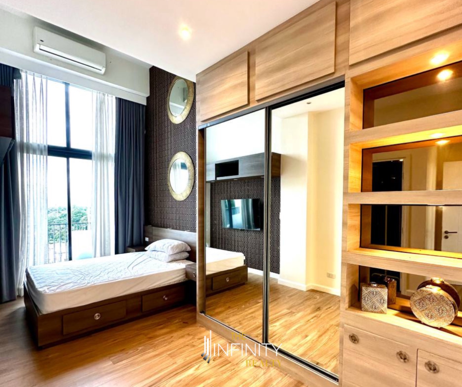For Lease 3 Bedroom in St. Moritz Private Estates, Taguig City, photo 2 of 16