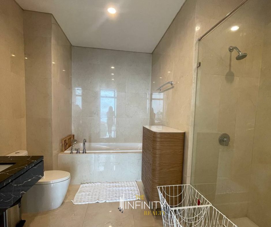 For Sale 4 Bedroom in Trump Tower, Makati City, photo 13 of 15