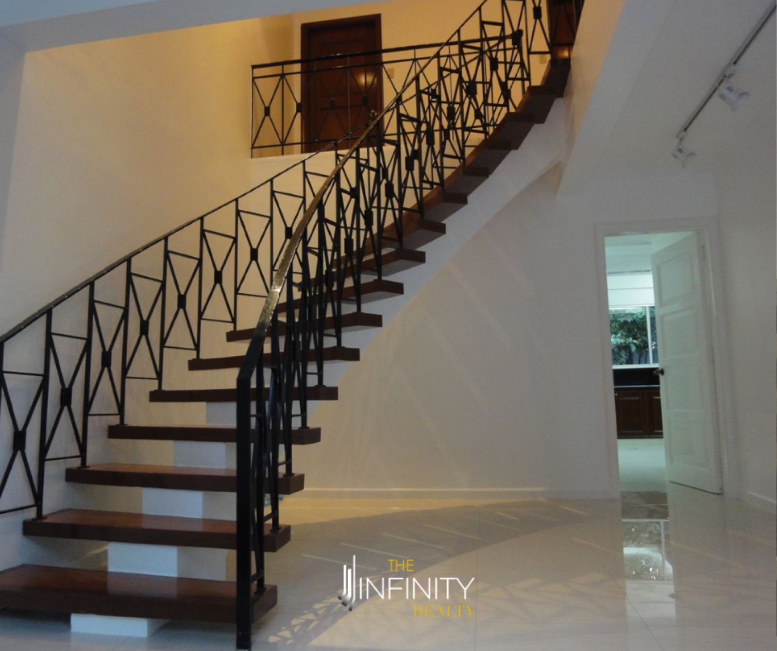 For Lease 4 Bedroom in Bel Air in Makati City, photo 6 of 9