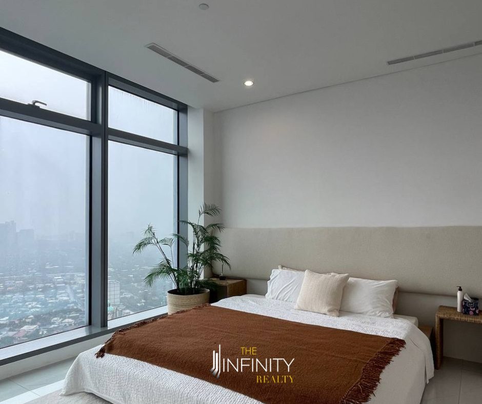 For Sale 4 Bedroom in Trump Tower, Makati City, photo 1 of 15