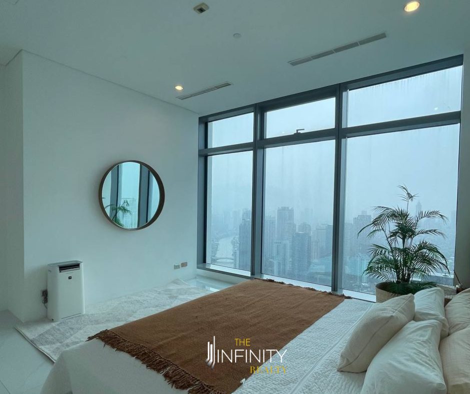 For Sale 4 Bedroom in Trump Tower, Makati City, photo 3 of 15