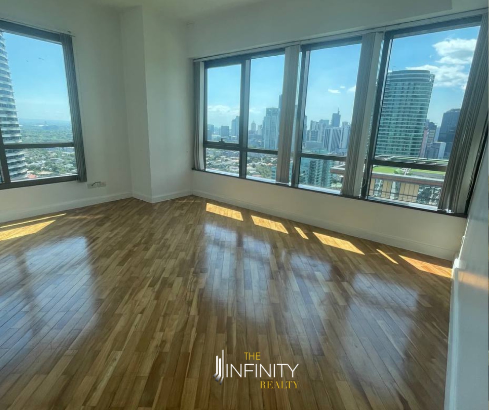For Sale 2 Bedroom in Joya South, Makati City, photo 5 of 8