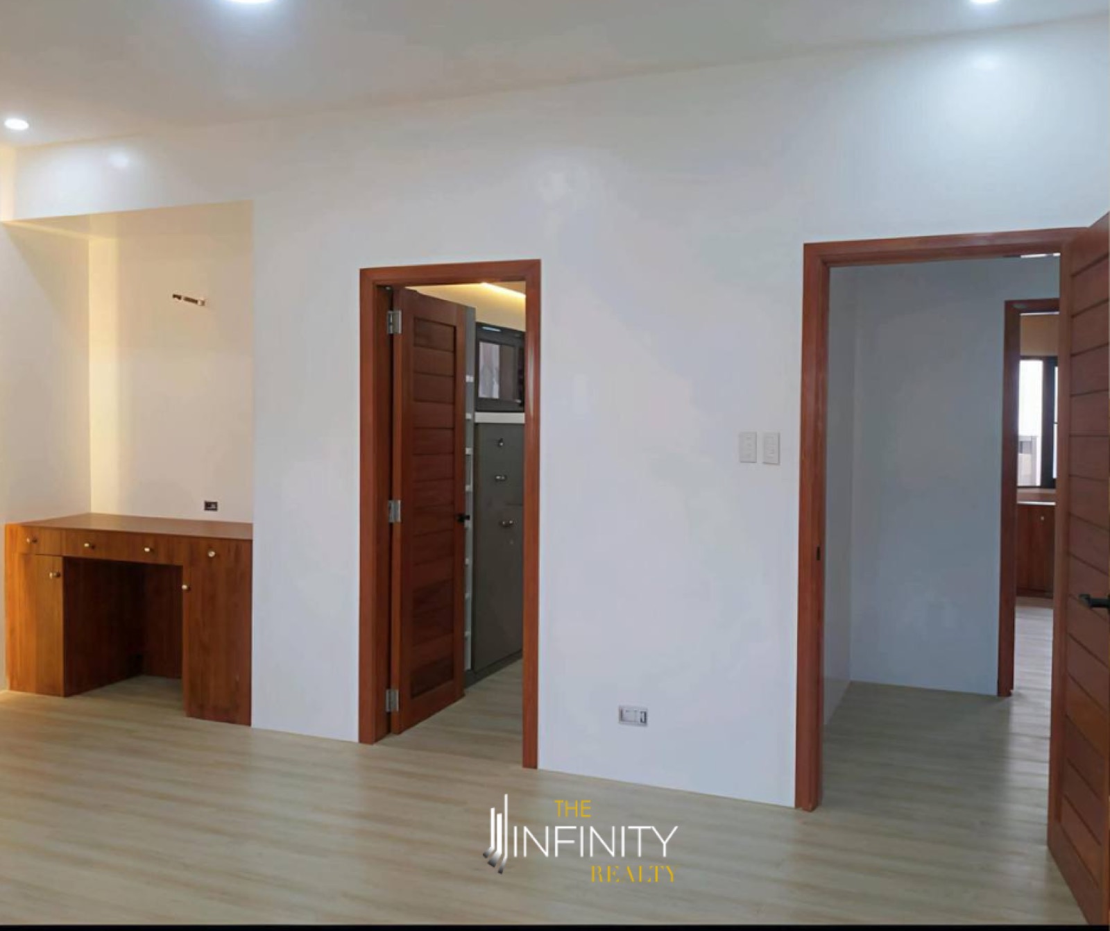 For Sale 4 Bedroom in Molave Park, Paranaque City, photo 5 of 15