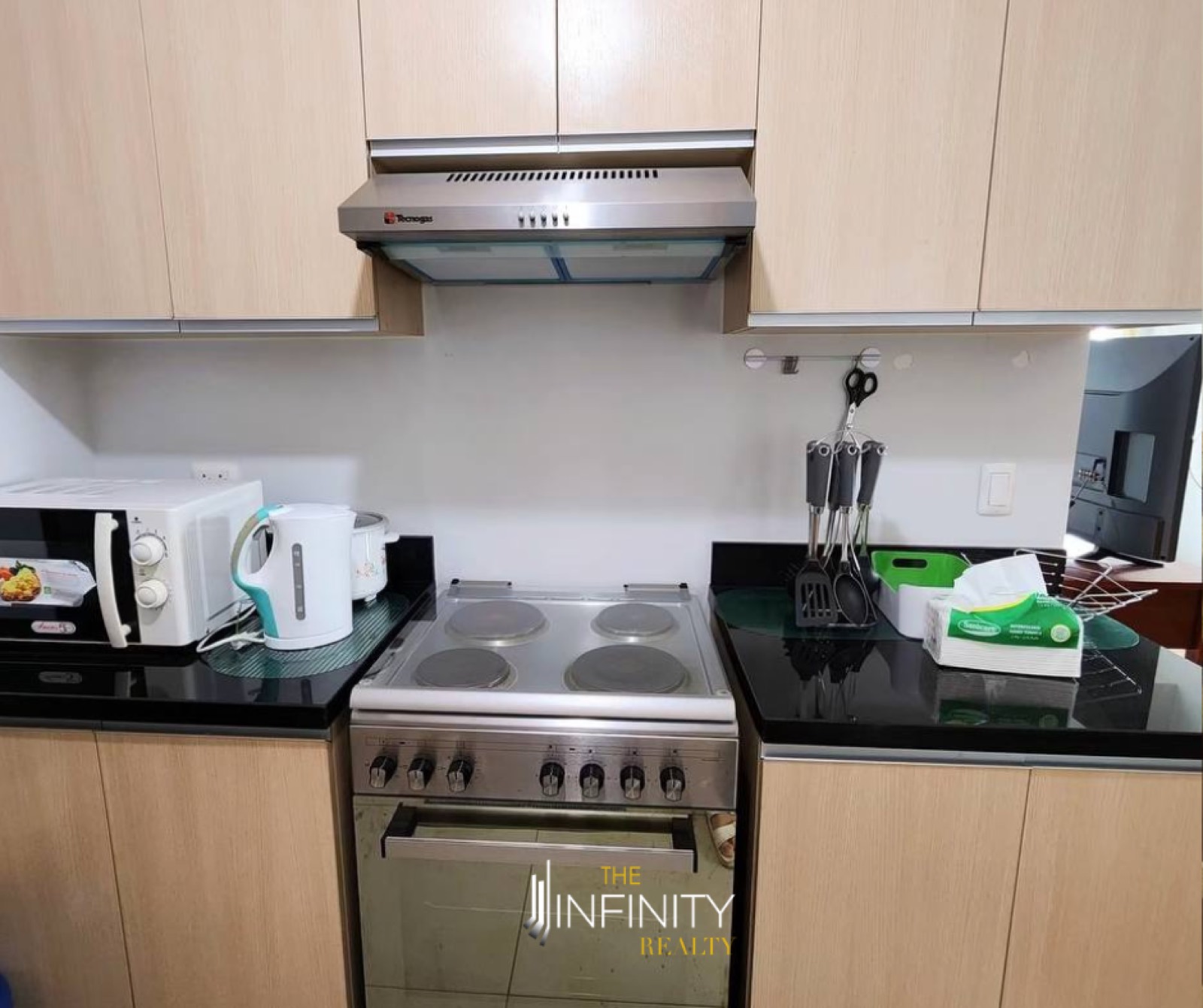 For Lease 1 Bedroom in The Meranti at Two Serendra, Makati City, photo 8 of 9