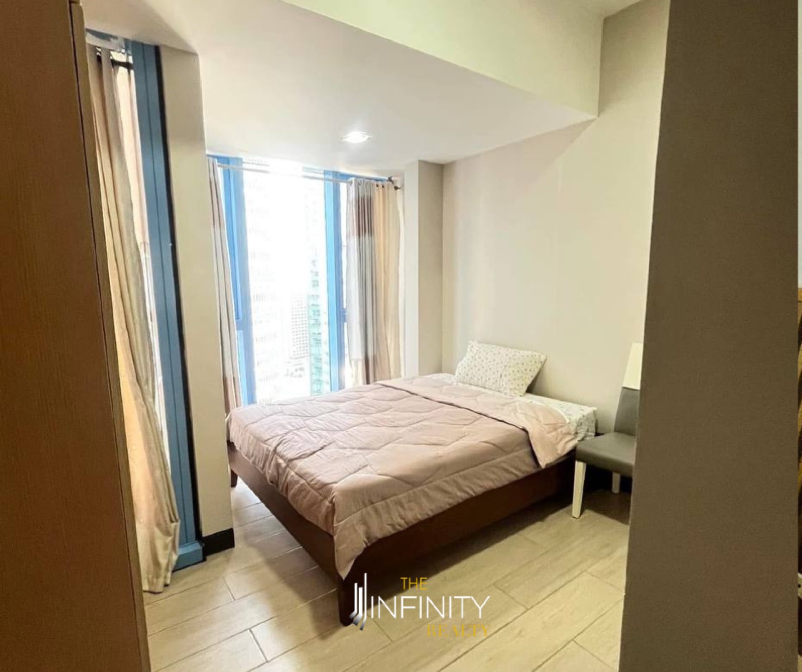 For Lease 2 Bedroom in Three Central, Makati City, photo 1 of 8
