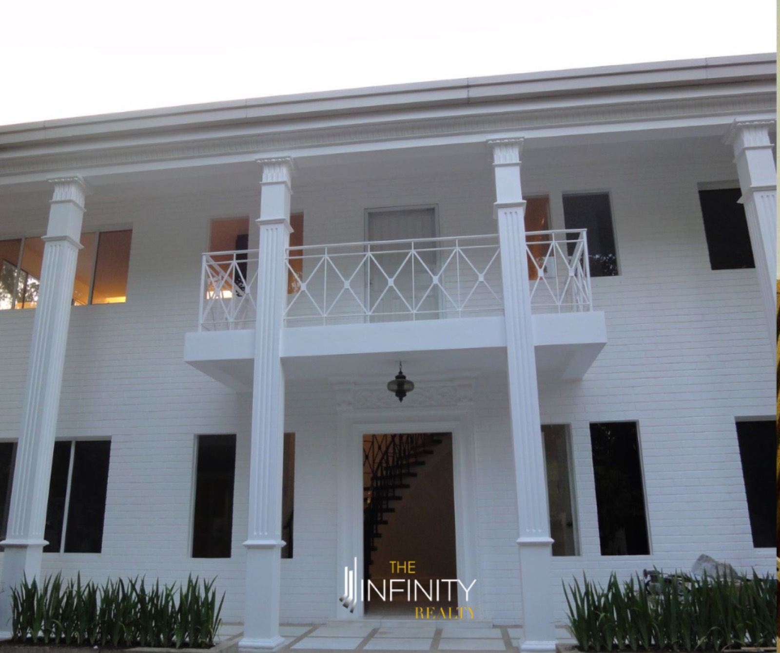 For Lease 4 Bedroom in Bel Air in Makati City, photo 1 of 9