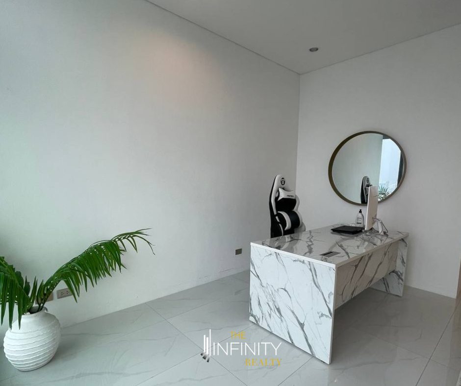 For Sale 4 Bedroom in Trump Tower, Makati City, photo 10 of 15