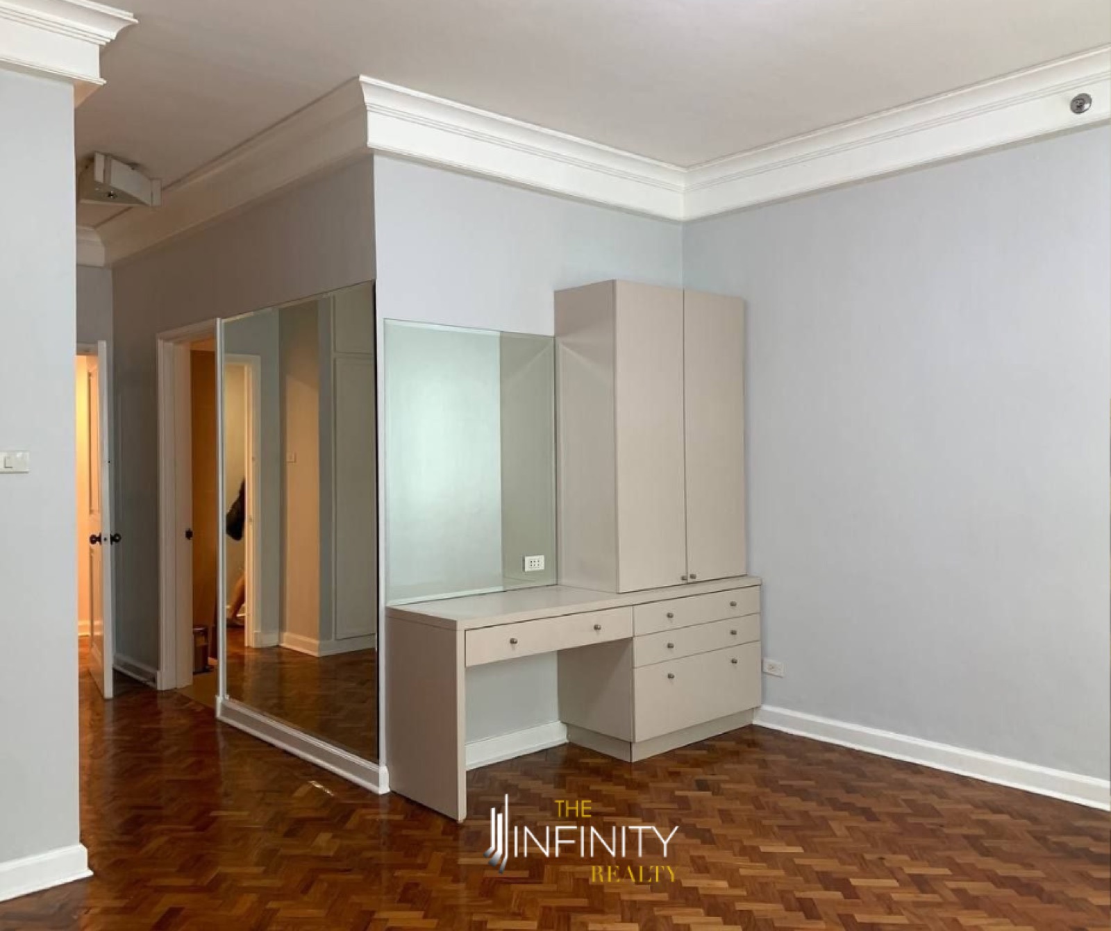 For Sale 2 Bedroom in Three Salcedo Place, Makati City, photo 5 of 18