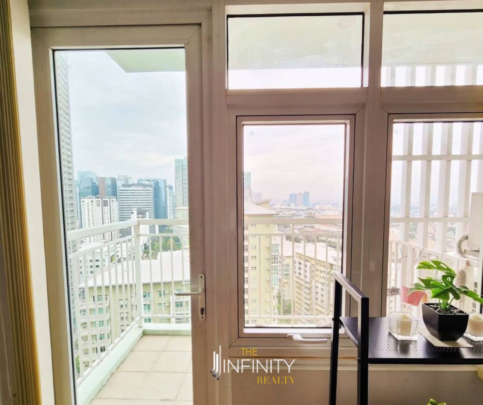 For Lease 1 Bedroom in Two Serendra Meranti, Taguig City, photo 8 of 9