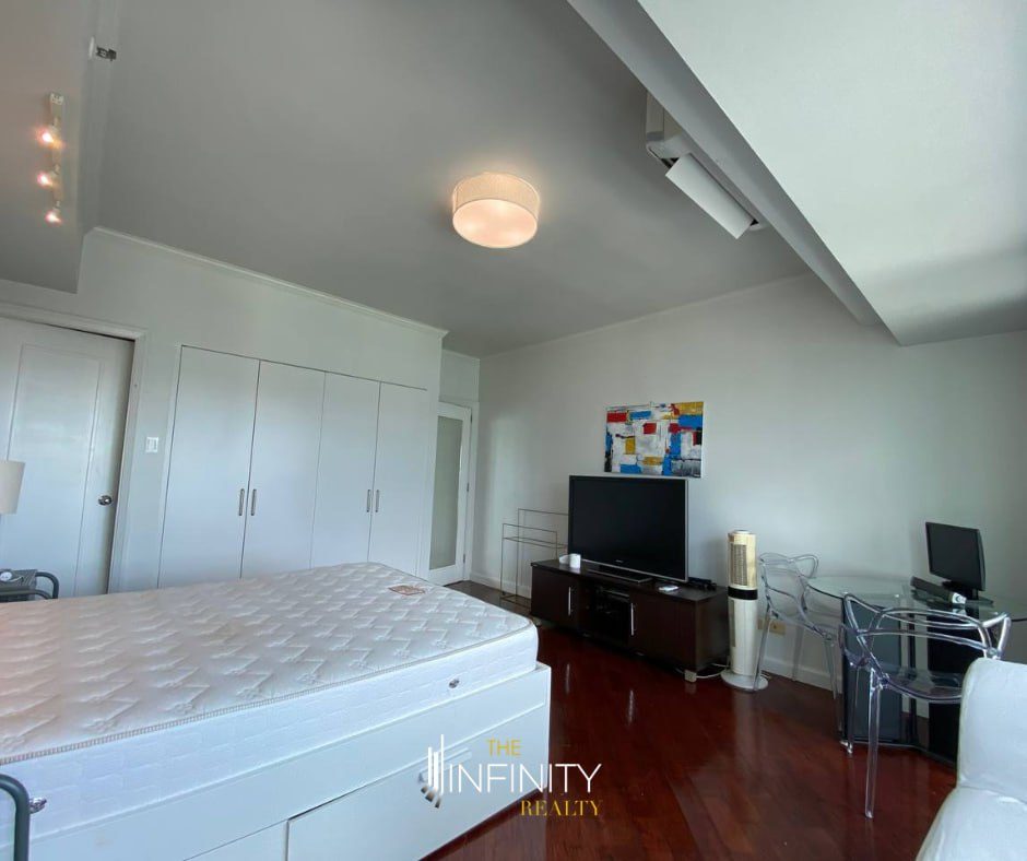 For Lease 2 Bedroom in Manansala Tower, Makati City, photo 2 of 10