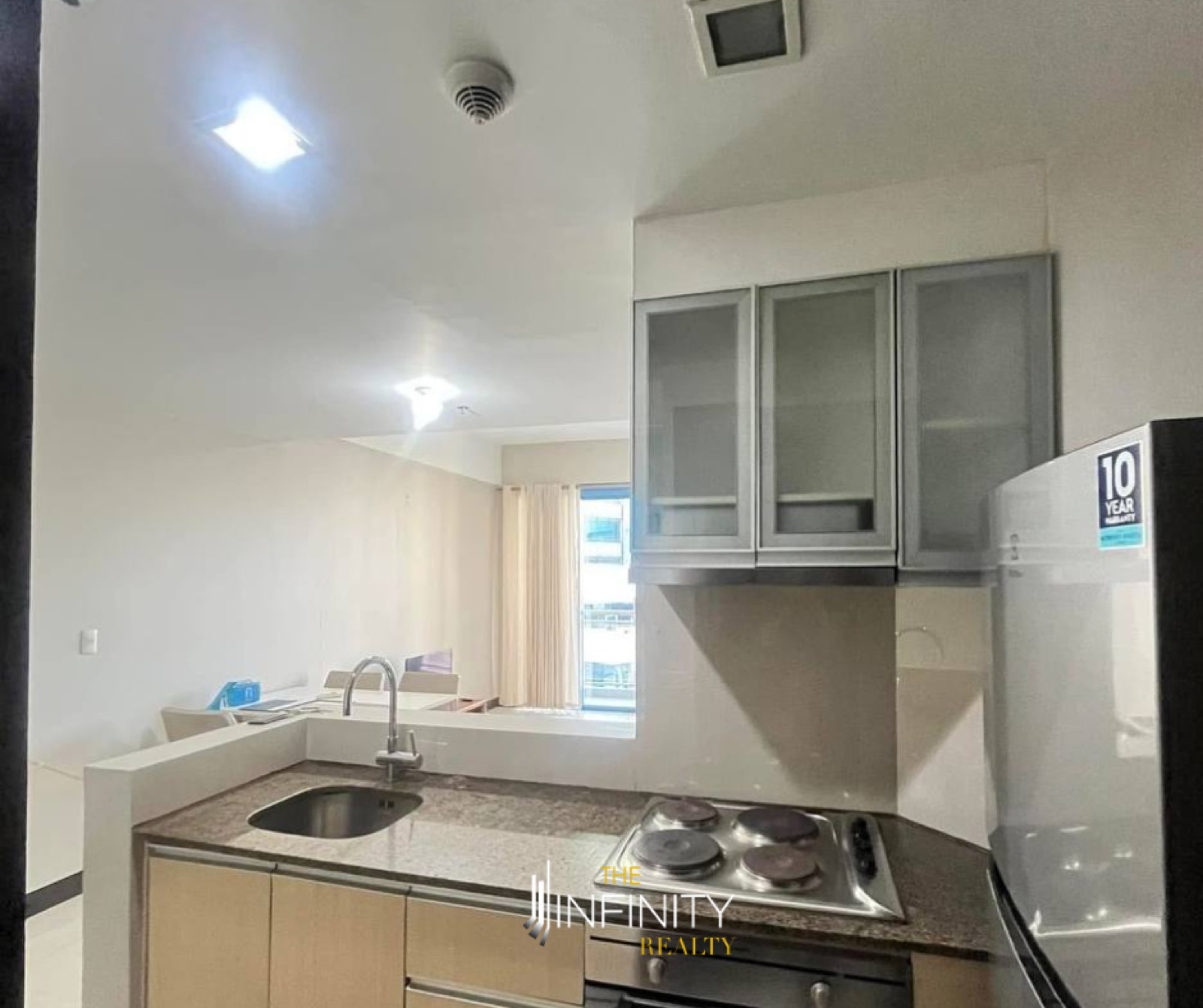 For Lease 2 Bedroom in Three Central, Makati City, photo 7 of 8