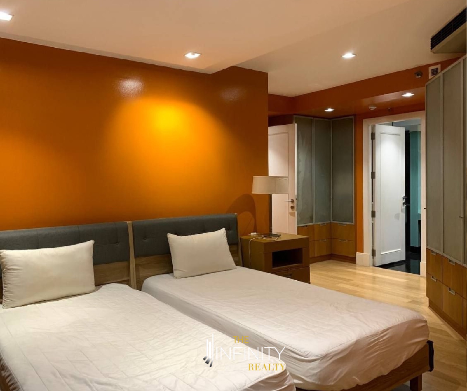 For Sale 3 Bedroom in Salcedo Park, Makati City, photo 3 of 11
