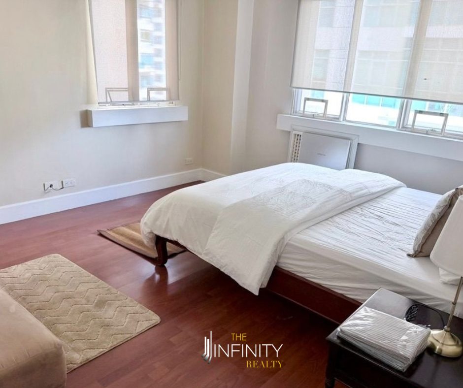 For Sale 3 Bedroom in Penhurst Parkplace, Taguig City, photo 2 of 12