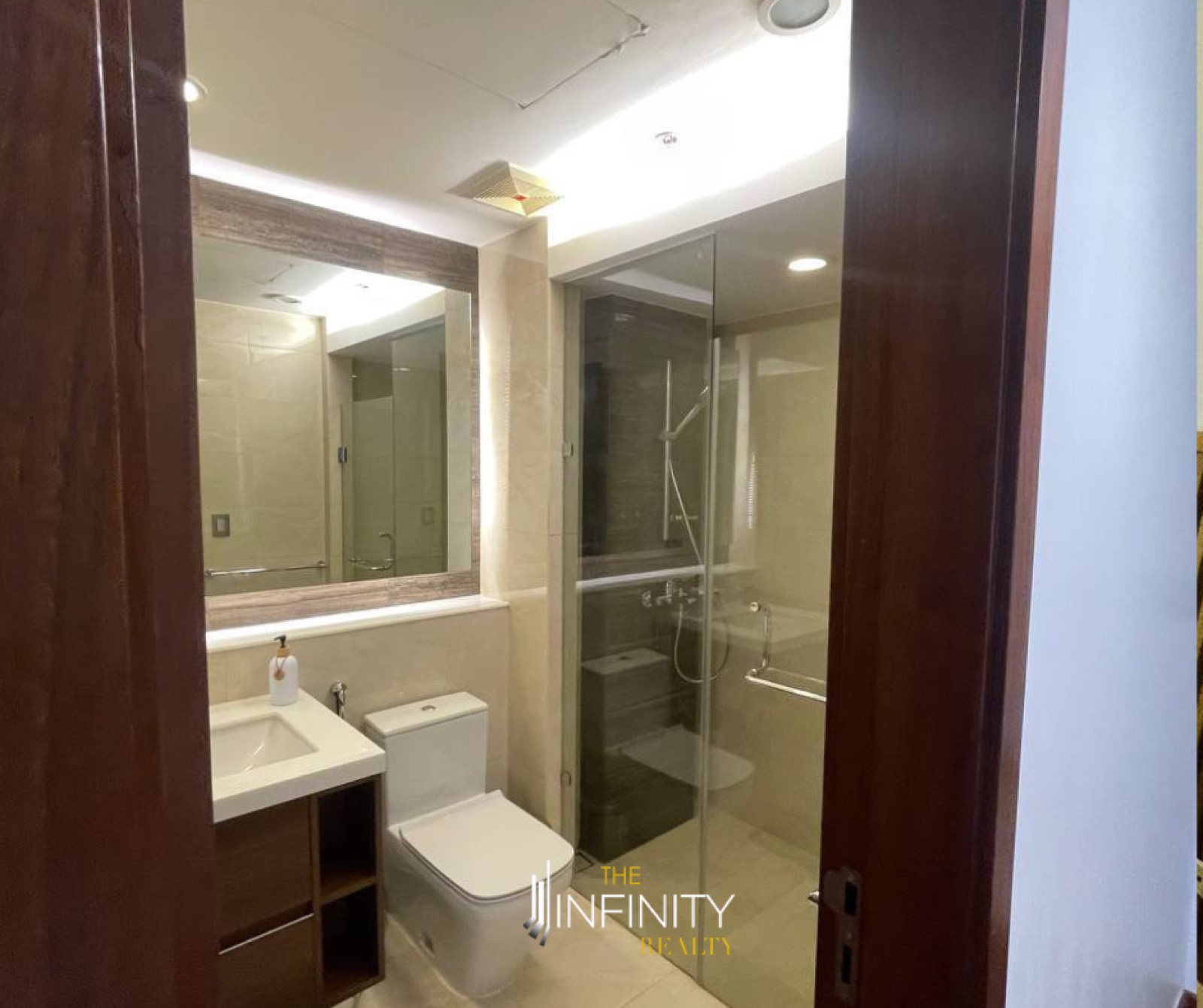 For Lease 3 Bedroom in Salcedo Two Roxas Triangle, Makati City, photo 15 of 19