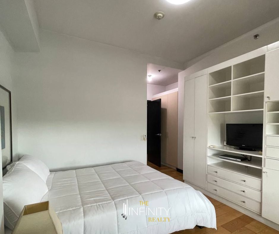 For Sale 2 Bedroom in The Residences At Greenbelt, Makati City, photo 2 of 16