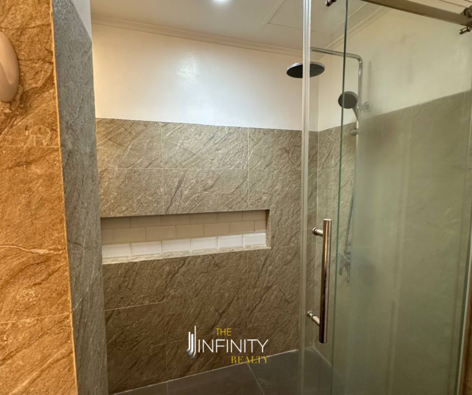 For Sale 2 Bedroom in Three Salcedo Place, Makati City, photo 8 of 9