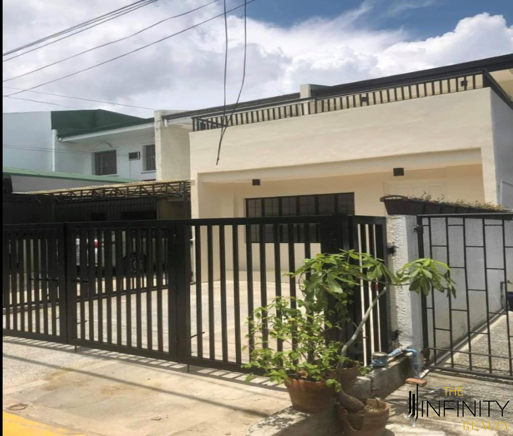 House for Sale in BF International Las Pinas