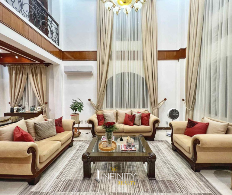 5 Bedroom For Sale in The Parkplace Village at Imus, Cavite City